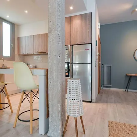 Διαμέρισμα Discover From An Upscale Flat In Koukaki! *