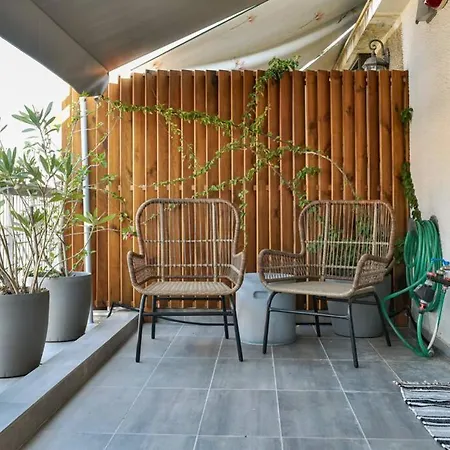 Discover From An Upscale Flat In Koukaki! * Αθήνα