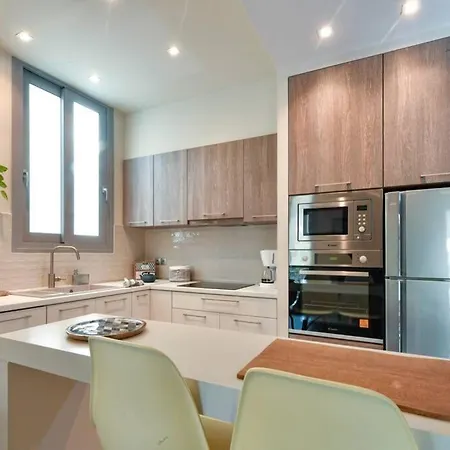 Discover From An Upscale Flat In Koukaki! Διαμέρισμα