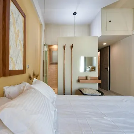 Discover From An Upscale Flat In Koukaki! Διαμέρισμα