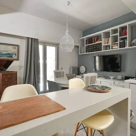 Discover From An Upscale Flat In Koukaki! Διαμέρισμα Αθήνα