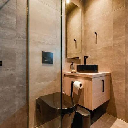 Διαμέρισμα Discover From An Upscale Flat In Koukaki! *