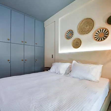 Διαμέρισμα Discover From An Upscale Flat In Koukaki! *